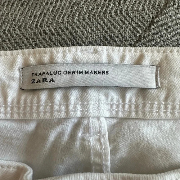 Zara Trafaluc Women’s White Cropped Straight Leg Jeans Size 6/28 - Picture 6 of 6